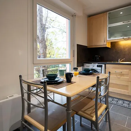 Chez Loic アパート *